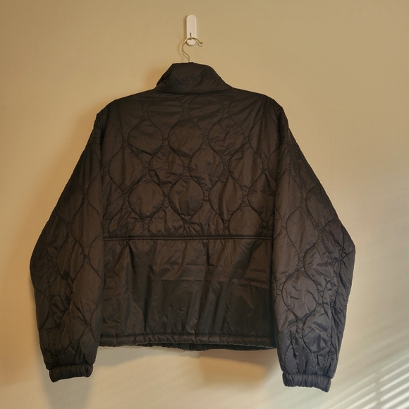 Old Navy Cropped Puffer Jacket Black Size Large - Picture 3 of 5